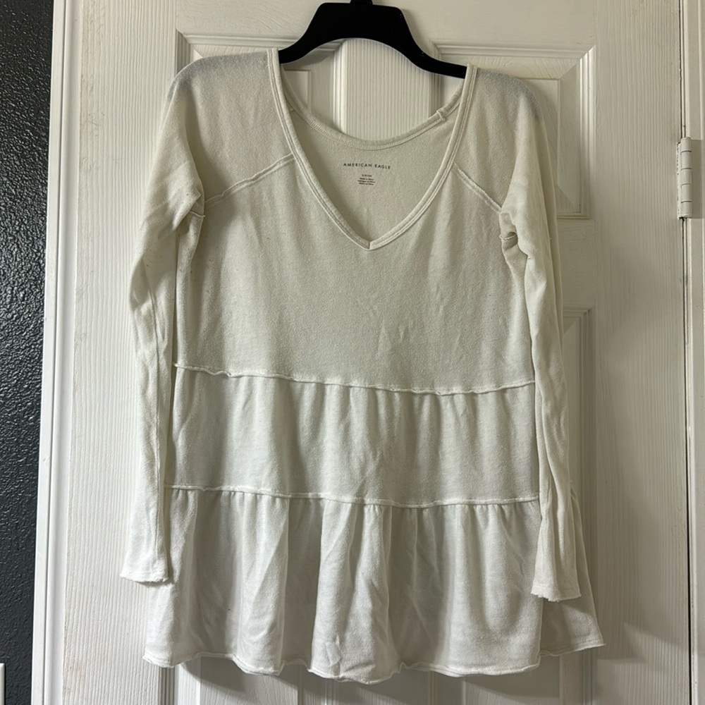 American Eagle Long Sleeve Flowy top